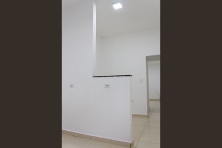 Sala de casa para alugar com 1 quarto, 38m² em Parque Santo Antônio, São Paulo