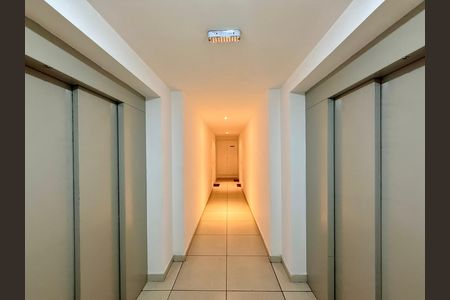 Apartamento à venda com 76m², 2 quartos e 2 vagas Apartamento à venda com 76m², 2 quartos e 2 vagasHall Apartamento