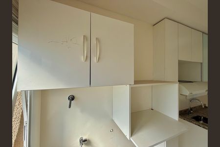 Apartamento à venda com 76m², 2 quartos e 2 vagas Apartamento à venda com 76m², 2 quartos e 2 vagasÁrea de Serviço