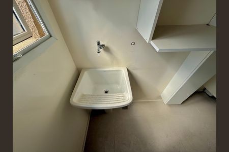Apartamento à venda com 76m², 2 quartos e 2 vagas Apartamento à venda com 76m², 2 quartos e 2 vagasÁrea de Serviço