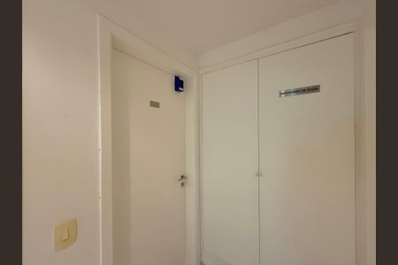 Apartamento à venda com 76m², 2 quartos e 2 vagas Apartamento à venda com 76m², 2 quartos e 2 vagasHall Apartamento