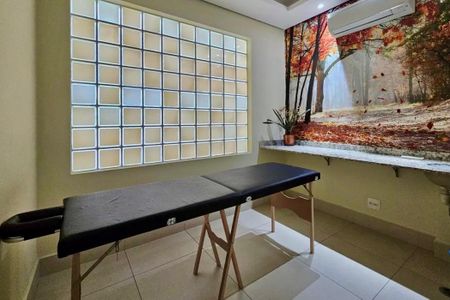 Apartamento à venda com 76m², 2 quartos e 2 vagas Apartamento à venda com 76m², 2 quartos e 2 vagasMassagem