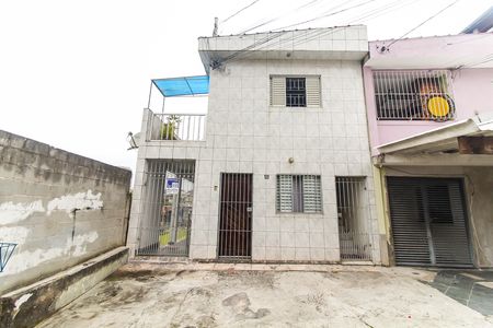 Fachada de casa para alugar com 1 quarto, 45m² em Itaquera, São Paulo