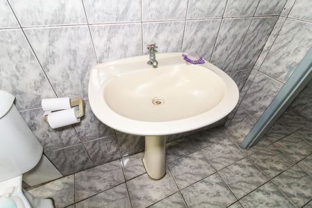 Casa para alugar com 45m², 1 quarto e sem vaga Casa para alugar com 45m², 1 quarto e sem vagaBanheiro