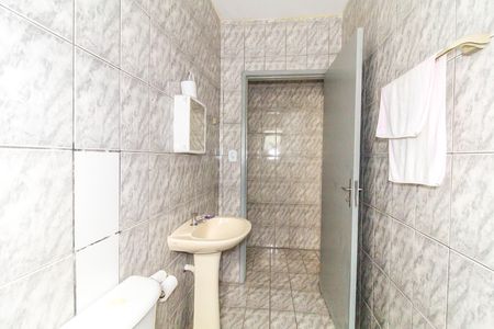 Banheiro de casa para alugar com 1 quarto, 45m² em Itaquera, São Paulo