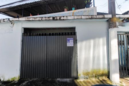 Casa à venda com 200m², 4 quartos e 4 vagas Casa à venda com 200m², 4 quartos e 4 vagasPortão entrada