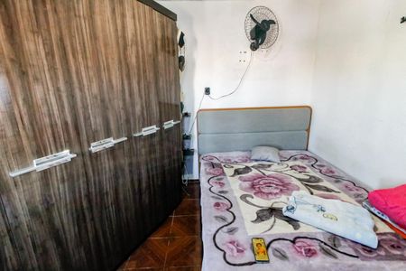 Casa à venda com 200m², 4 quartos e 4 vagas Casa à venda com 200m², 4 quartos e 4 vagasQuarto 4