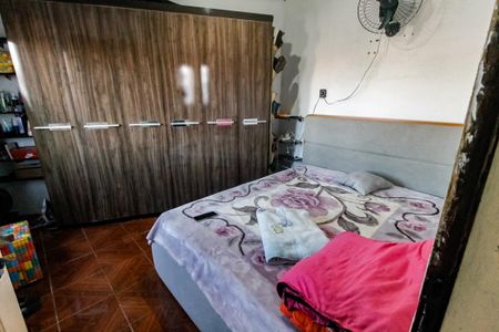 Casa à venda com 200m², 4 quartos e 4 vagas Casa à venda com 200m², 4 quartos e 4 vagasQuarto 4