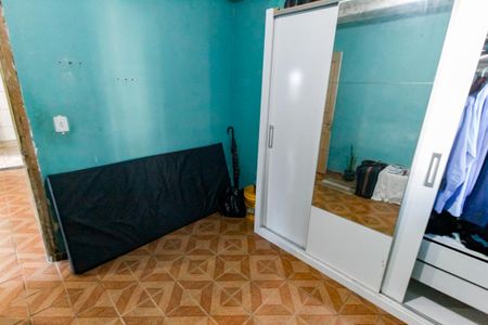 Casa à venda com 200m², 4 quartos e 4 vagas Casa à venda com 200m², 4 quartos e 4 vagasQuarto 2