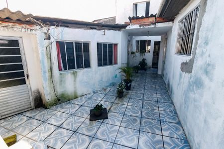 Casa à venda com 200m², 4 quartos e 4 vagas Casa à venda com 200m², 4 quartos e 4 vagasQuintal