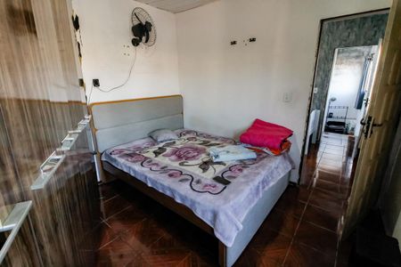 Casa à venda com 200m², 4 quartos e 4 vagas Casa à venda com 200m², 4 quartos e 4 vagasQuarto 4