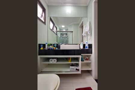 Banheiro de apartamento para alugar com 1 quarto, 58m² em Camboinhas, Niterói