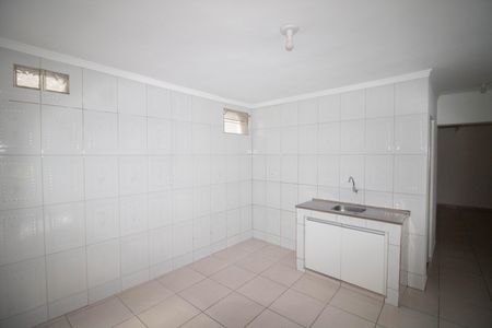 COZINHA de casa para alugar com 2 quartos, 50m² em Vila Carbone, São Paulo
