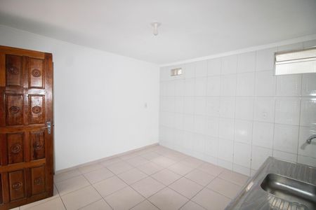 COZINHA de casa para alugar com 2 quartos, 50m² em Vila Carbone, São Paulo