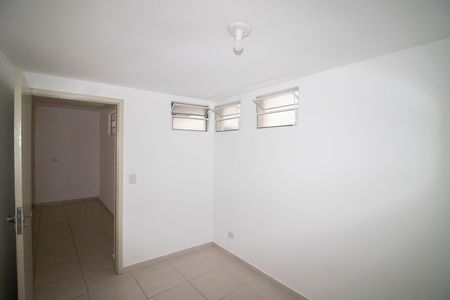 QUARTO 2 de casa para alugar com 2 quartos, 50m² em Vila Carbone, São Paulo
