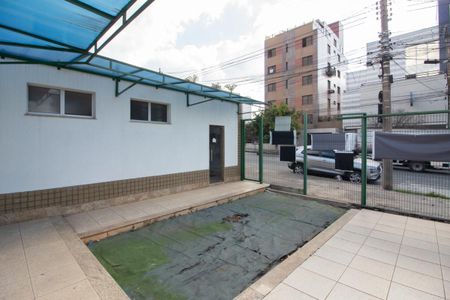 Garagem de casa à venda com 3 quartos, 212m² em Palmares, Belo Horizonte