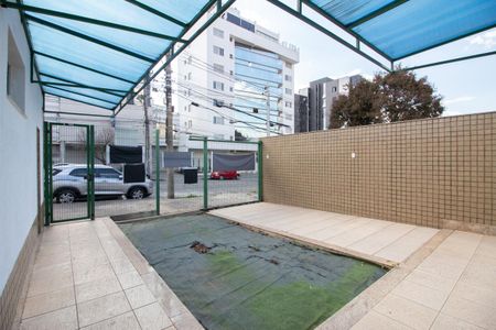 Garagem de casa à venda com 3 quartos, 212m² em Palmares, Belo Horizonte