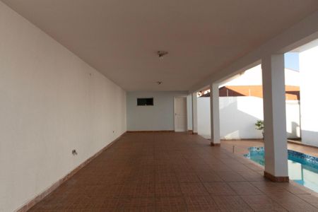 Casa para alugar com 375m², 3 quartos e 4 vagas