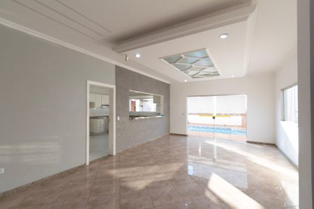 Casa para alugar com 375m², 3 quartos e 4 vagas