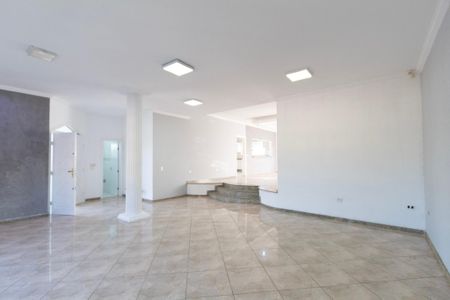 Casa para alugar com 375m², 3 quartos e 4 vagas