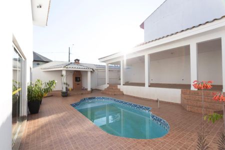 Casa para alugar com 375m², 3 quartos e 4 vagas