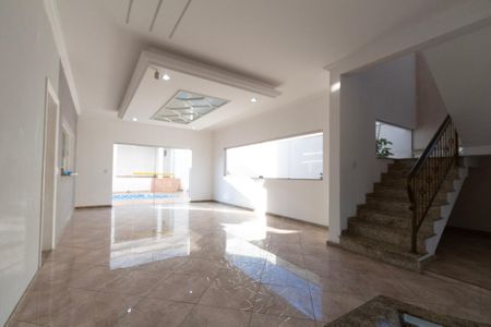 Casa para alugar com 375m², 3 quartos e 4 vagas