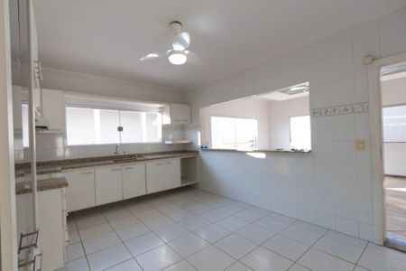 Casa para alugar com 375m², 3 quartos e 4 vagas