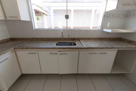 Casa para alugar com 375m², 3 quartos e 4 vagas