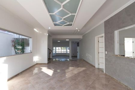 Casa para alugar com 375m², 3 quartos e 4 vagas