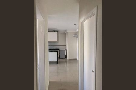 Corredor de apartamento à venda com 2 quartos, 67m² em Centro, Campinas