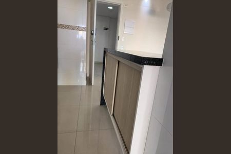 Cozinha de apartamento à venda com 2 quartos, 67m² em Centro, Campinas