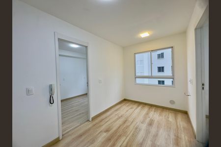 Sala de apartamento para alugar com 2 quartos, 38m² em Vila das Bandeiras, Guarulhos