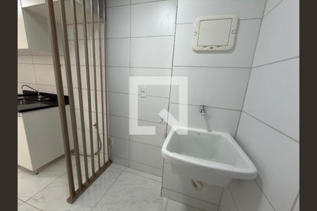 Área de serviço de apartamento para alugar com 2 quartos, 54m² em Colônia Agrícola Samambaia, Brasília