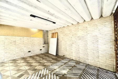 Garagem de casa para alugar com 3 quartos, 120m² em Jardim Lajeado, Ferraz de Vasconcelos