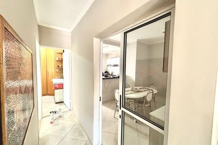 Corredor de casa para alugar com 3 quartos, 120m² em Jardim Lajeado, Ferraz de Vasconcelos