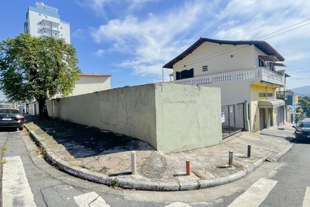 Casa à venda com 794m², 2 quartos e 15 vagasFachada