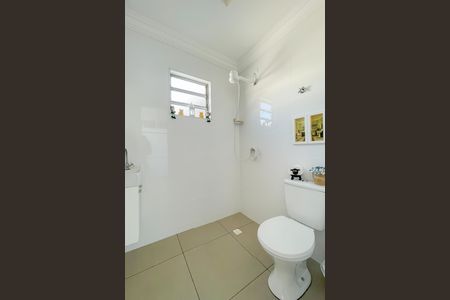 Banheiro 2 de casa à venda com 2 quartos, 794m² em Quitaúna, Osasco