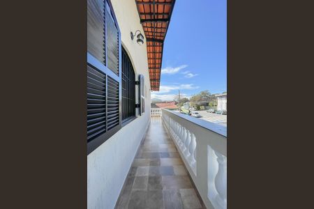 Varanda de casa à venda com 2 quartos, 794m² em Quitaúna, Osasco