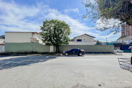 Fachada de casa à venda com 2 quartos, 794m² em Quitaúna, Osasco