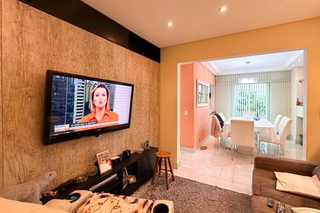 Casa à venda com 291m², 3 quartos e 4 vagasSala de TV