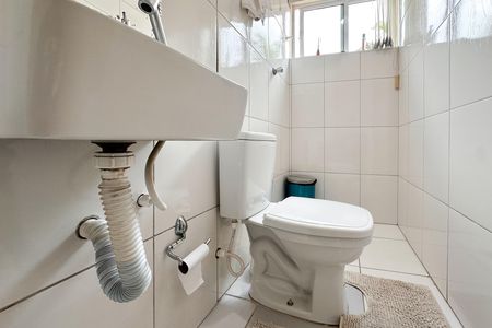 Casa à venda com 291m², 3 quartos e 4 vagasBanheiro Social 2