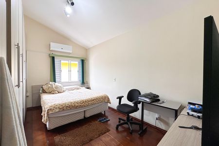 Casa à venda com 291m², 3 quartos e 4 vagasQuarto 