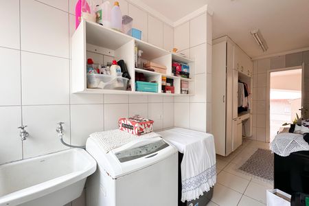 Casa à venda com 291m², 3 quartos e 4 vagasÁrea de Serviço