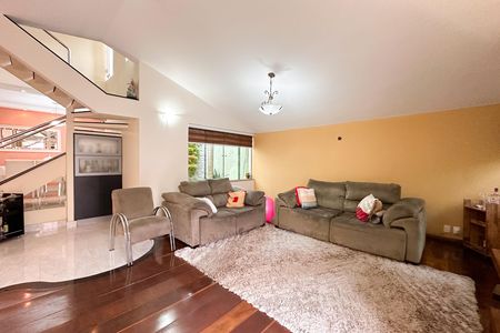 Casa à venda com 291m², 3 quartos e 4 vagasSala