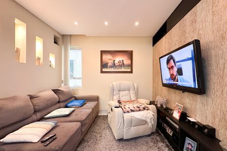 Casa à venda com 291m², 3 quartos e 4 vagasSala de TV