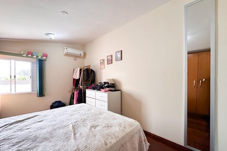 Casa à venda com 291m², 3 quartos e 4 vagasSuite 