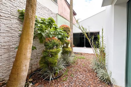 Casa à venda com 291m², 3 quartos e 4 vagasJardim de Inverno