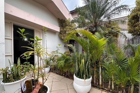 Casa à venda com 291m², 3 quartos e 4 vagasEntrada