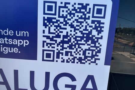 Placa de apartamento para alugar com 2 quartos, 65m² em Conjunto 21, Brasília