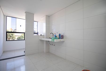 Cozinha de apartamento para alugar com 2 quartos, 65m² em Conjunto 21, Brasília